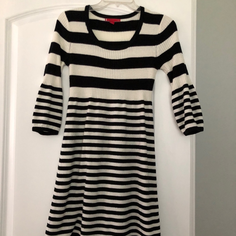 Black and white stripe to the knee dress